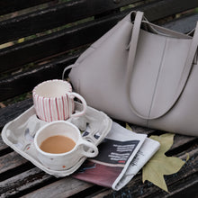 Carregar imagem no visualizador da galeria, Rosie Mug
