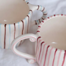 Carregar imagem no visualizador da galeria, Rosie Mug
