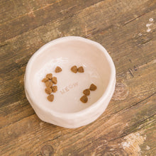 Carregar imagem no visualizador da galeria, Meow pet bowl
